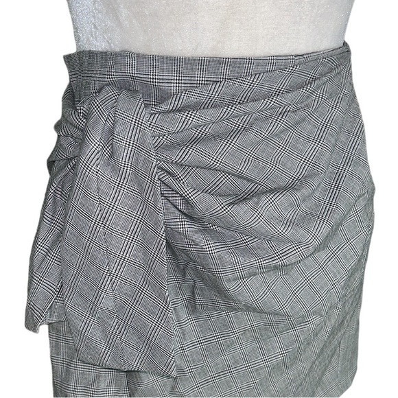 Zara Black White Houndstooth Plaid Ruched Wrap Asymmetrical Mini Skirt - XS - Picture 8 of 16